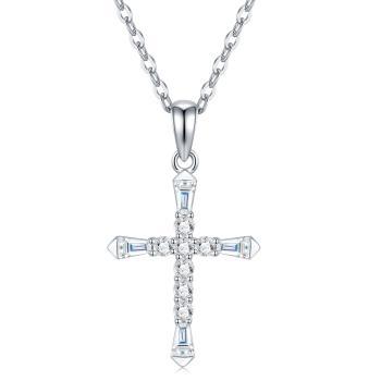 Classic Moissanite Cross Pendant - GLIMZI LOOP